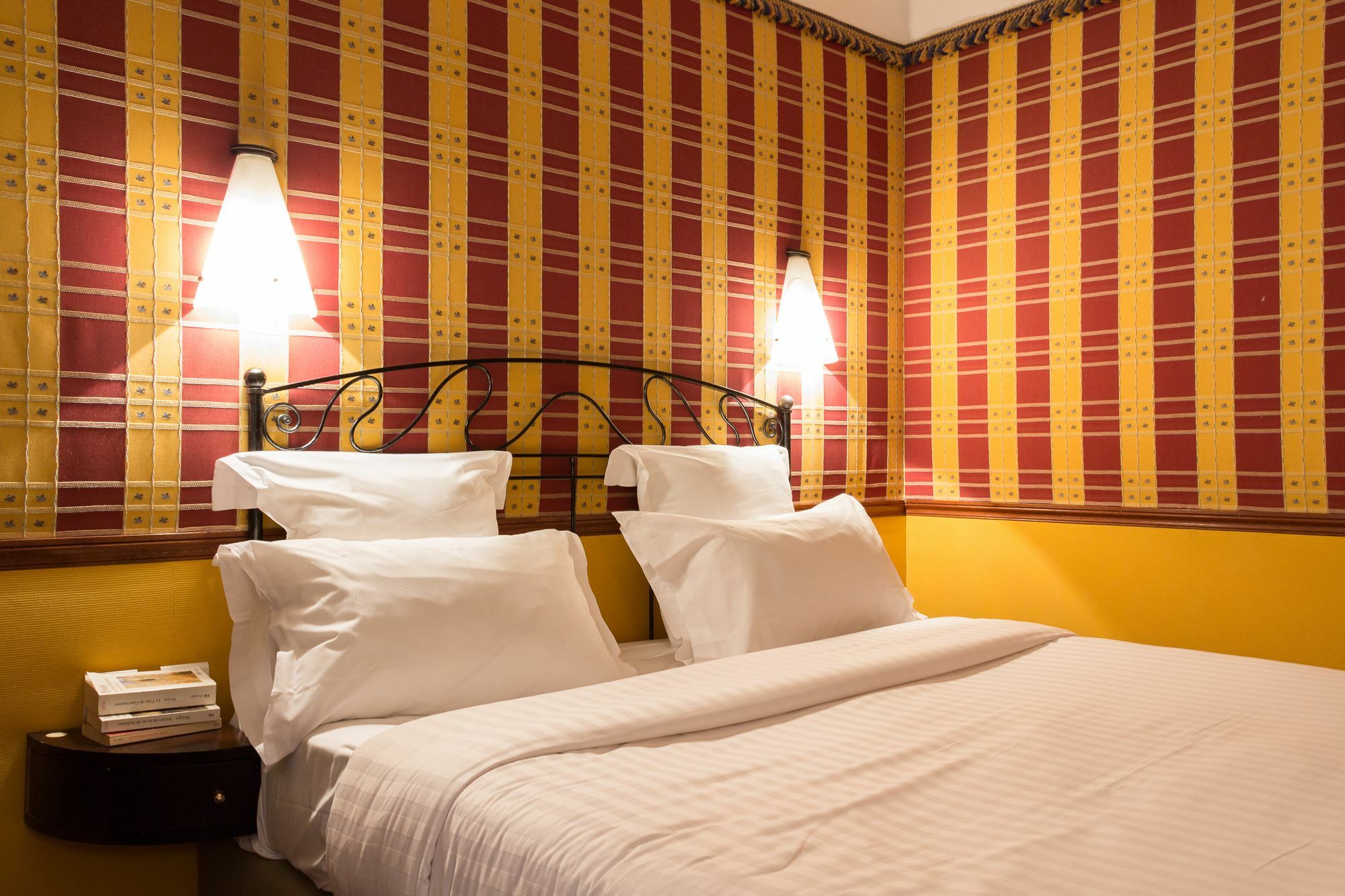 Hotel Le Relais Saint Sulpice Parigi Esterno foto